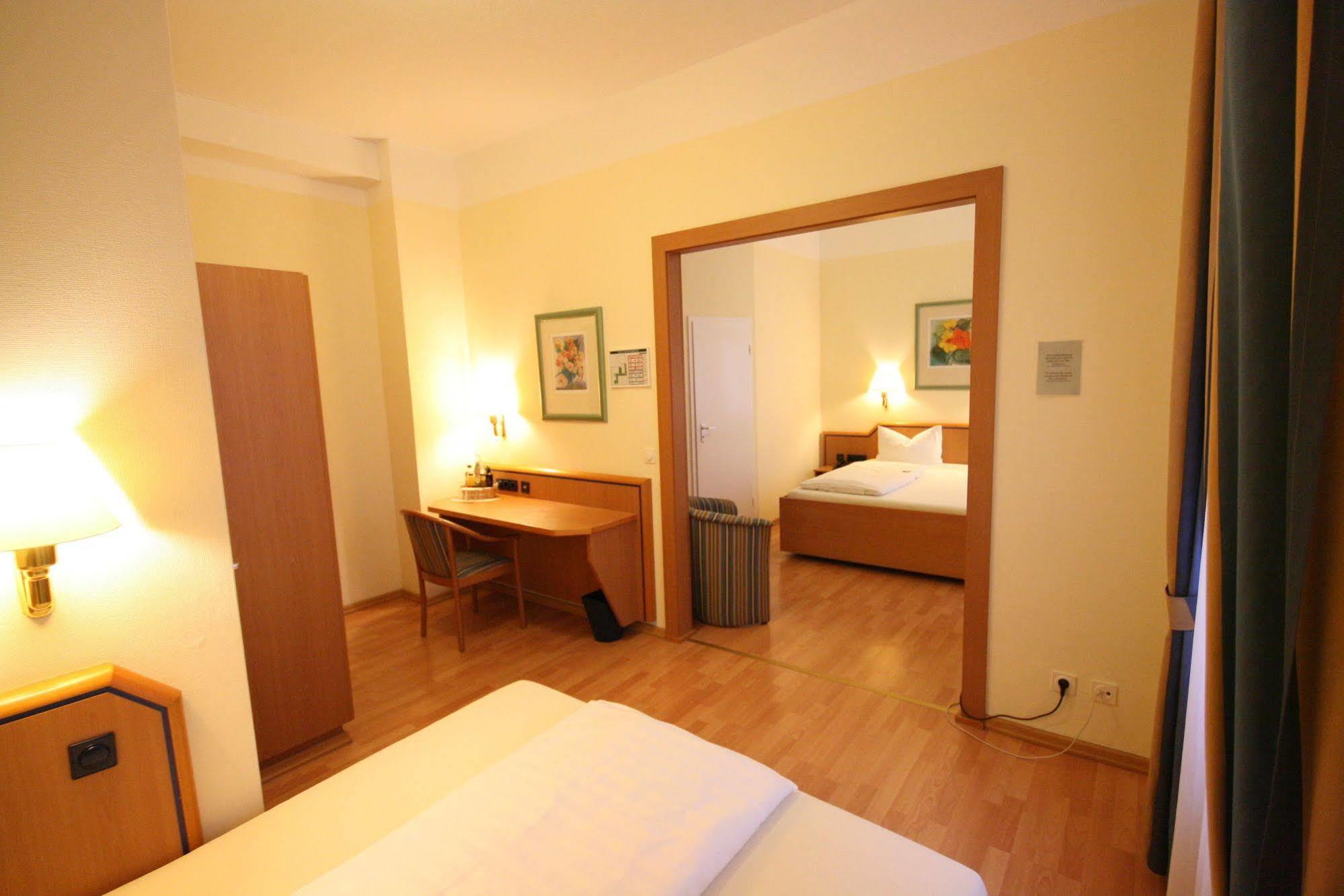 Altstadt Hotel Heidelberg Esterno foto